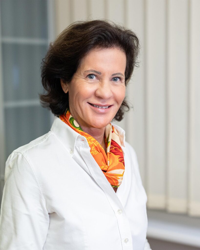 Frau Dr. Britta Bockelmann