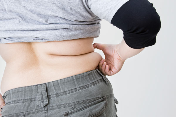 Fett-weg-Spritze am Bauch